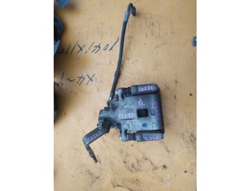 Суппорт лев.зад. Maz/ CX-3/ DK5FW/ к.т.№D1Y12699Z 