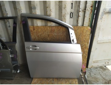 Дверь прав.перед. Toy/ Isis/ ANM10G,ANM10W,ANM15G,ANM15W,ZNM10G,ZNM10W/ к..т.№67001-44070