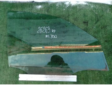 Стекло прав.перед. Mercedes Benz/ ML320,ML230,ML270,ML400,ML430,ML350,ML500,ML55/ W163/ к.т.№A1637200218