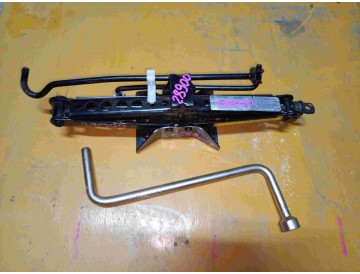 Домкрат BMW/ X3/ E83/ 1100кг к.т.№71103403150