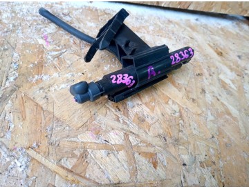 Форсунка омывателя фар прав. Ford/ Focus III/ CB8/ Хэтчбэк/ до 02.2014г./ к.т.№0000000