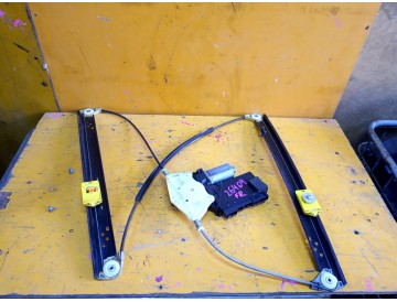 Стеклоподъемник прав.перед. VolksWagen/ Touareg/ 7LA/ 2003г./ к.т.№7L0837462F + 7L0959702H009