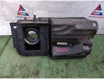 Корпус возд. фильтра Ford/ Kuga,FocusII/ CBV,CB4/ HYDB/ 2,5 литра/ к.т.№1367832