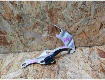 Петля капота лев. Toy/ Altezza,Altezza Gita/ GXE10,JCE10,SXE10,GXE10W,JCE10W,JCE15W/ к.т.№53420-53010