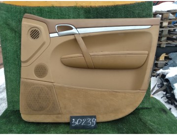 Обшивка двери прав.перед. Porsche/ Cayenne/ 955/ к.т.№000000