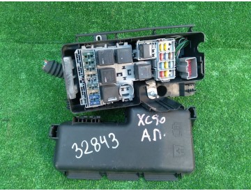 Блок предохранителей Volvo/ XC90/ С95,С98/ B6324S,B6324S5/ 3.2 литра/ к.т.№30728132